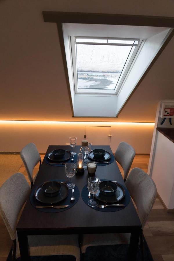 Scenic Penthouse - Ocean View & Skylight Windows Apartment Siglufjordur Exterior foto