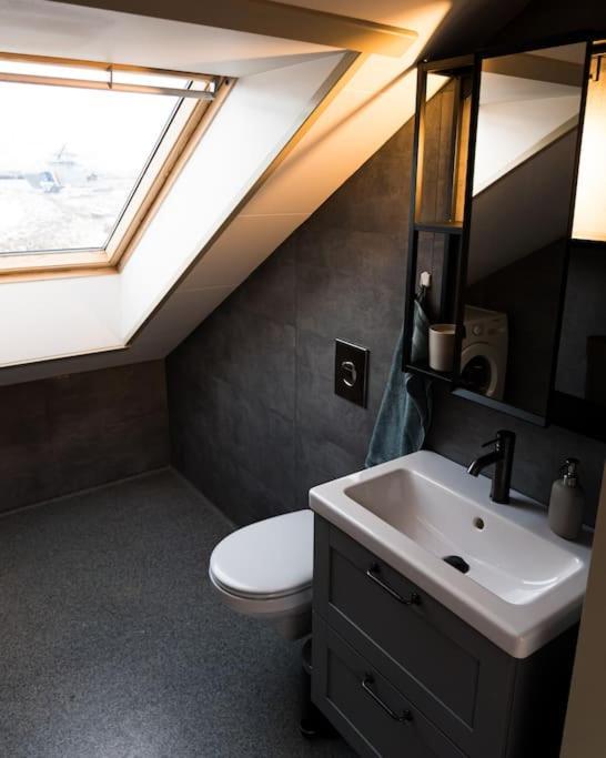 Scenic Penthouse - Ocean View & Skylight Windows Apartment Siglufjordur Exterior foto